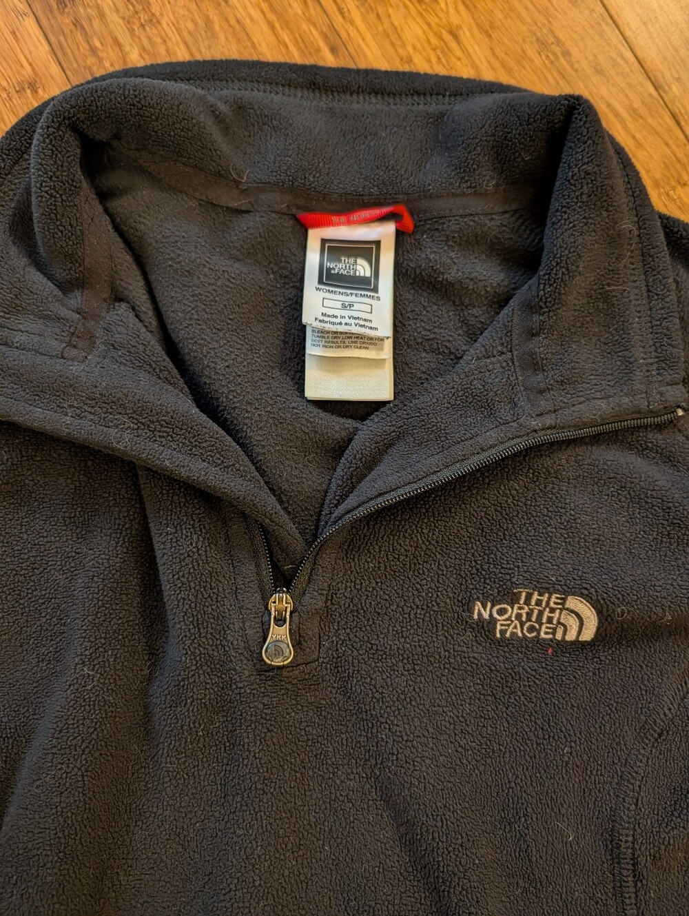 The North Face Black Half-Zip Fleece Pullover - Picture 3 of 6